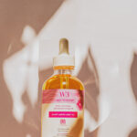 زيت تفتيح الجسم وترطيبه